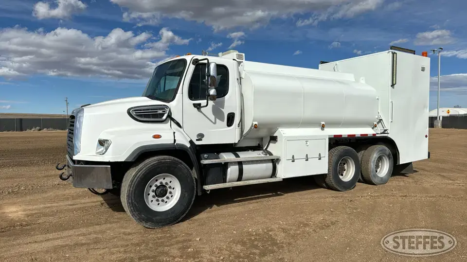 2015 Freightliner 114SD Fuel-Lube Truck