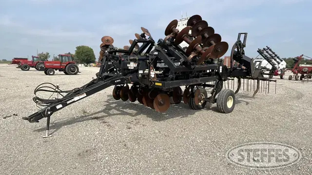 M&W 2200F Earthmaster