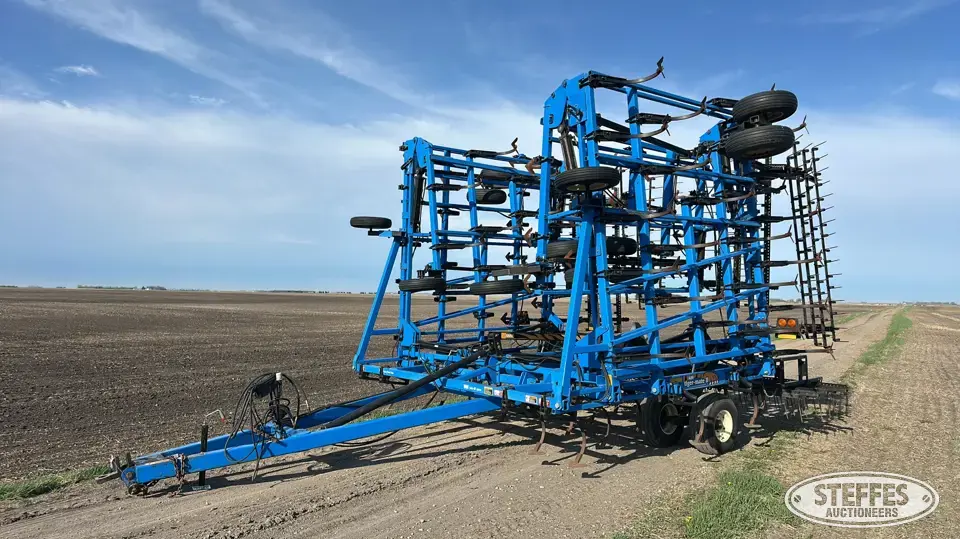 DMI Tiger-Mate II Field Cultivator