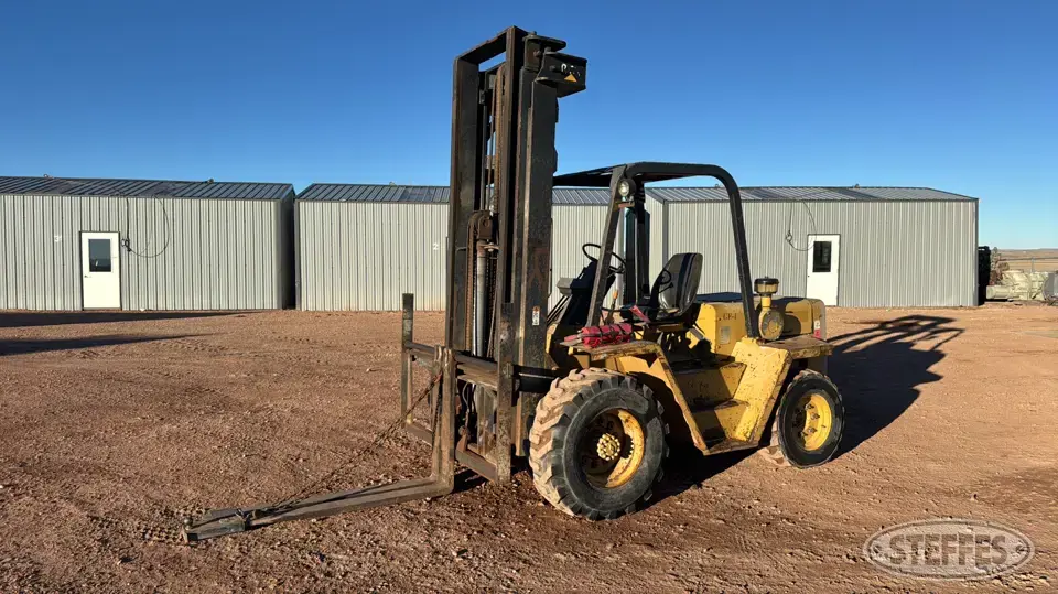 1986 CAT RC60 Rough Terrain Forklift