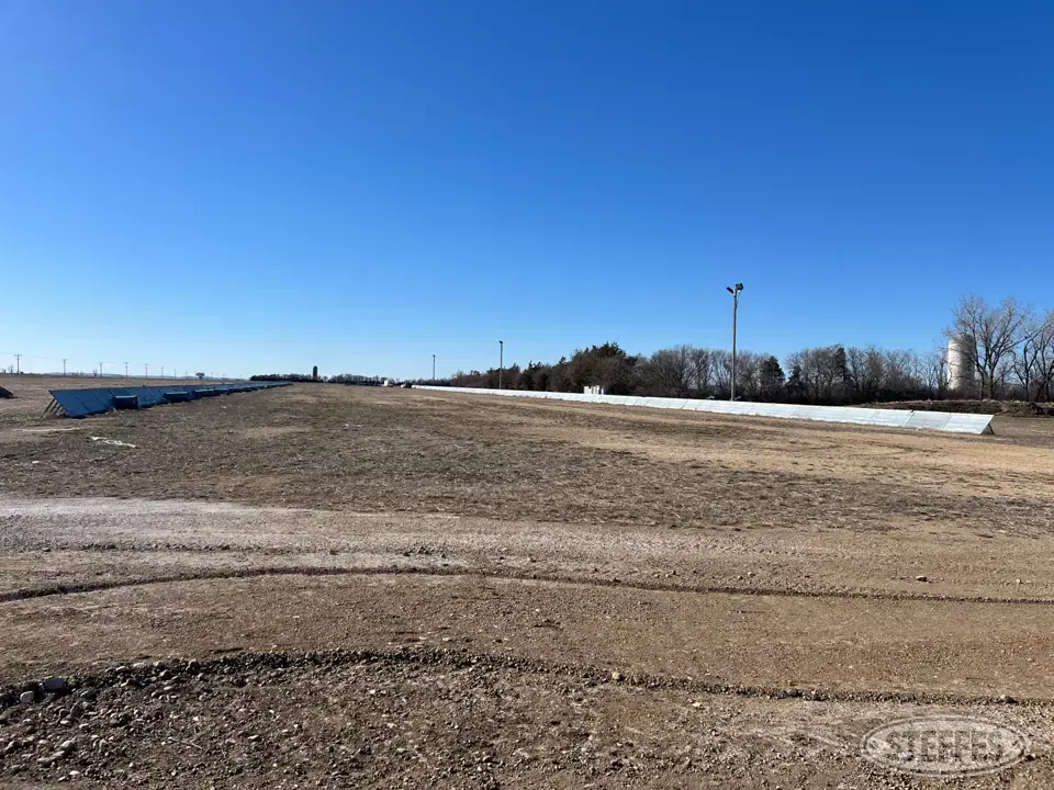 Grain bunker Temporary Bin