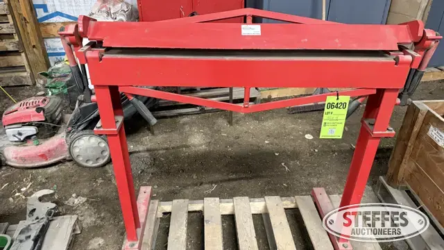 Northern Industrial Tools metal bender