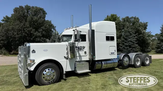 2021 Peterbilt 389