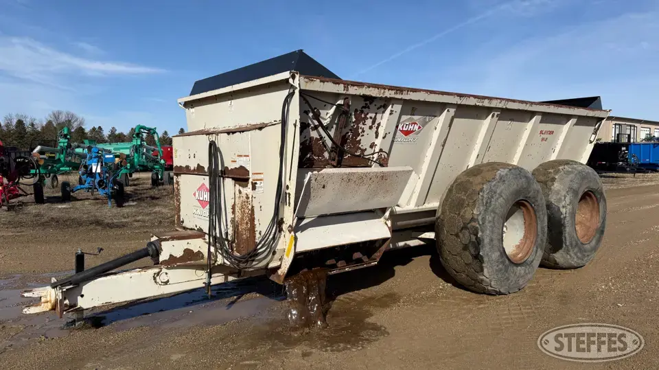 Kuhn Knight Slinger 8141 Manure Application Equipment