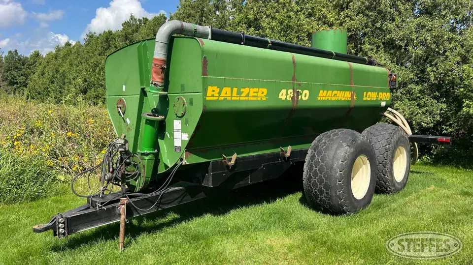 Balzer 4800 Low-Pro Manure Storage and Transportation Equipment