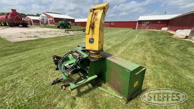 John Deere 275