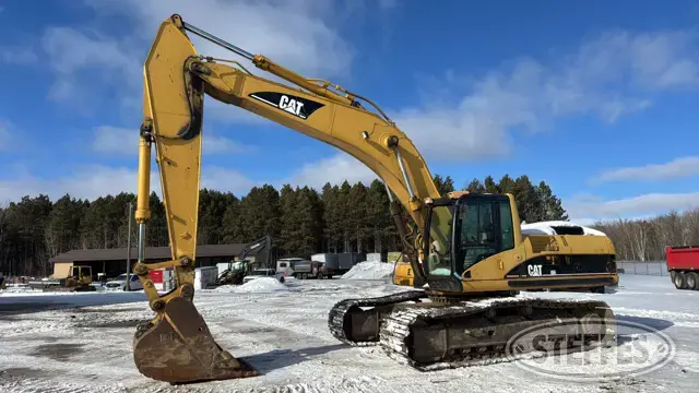 2005 CAT 330C