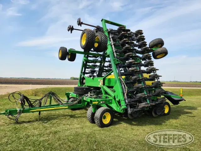 2010 John Deere 1990