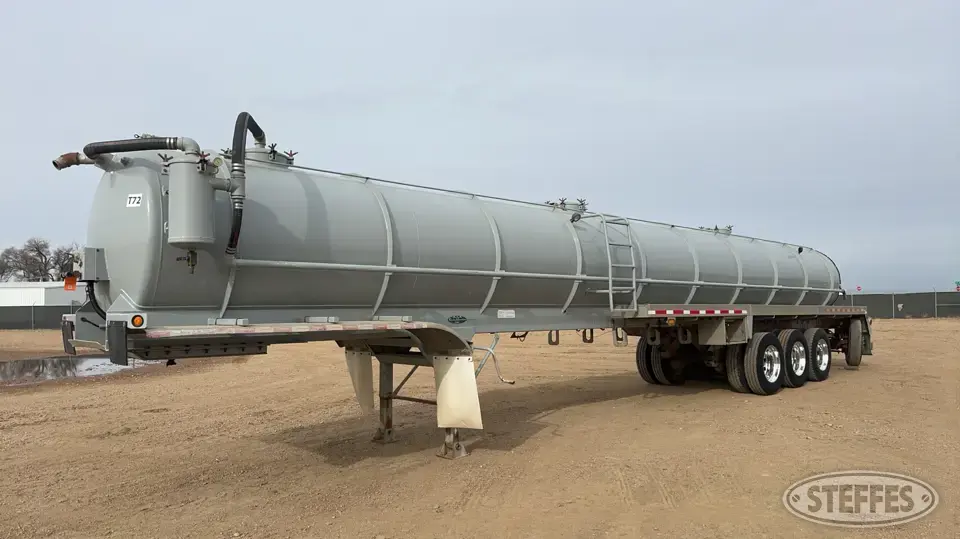 2019 Dragon 193 BBL Vacuum Trailer