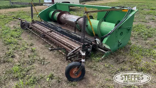 John Deere 214