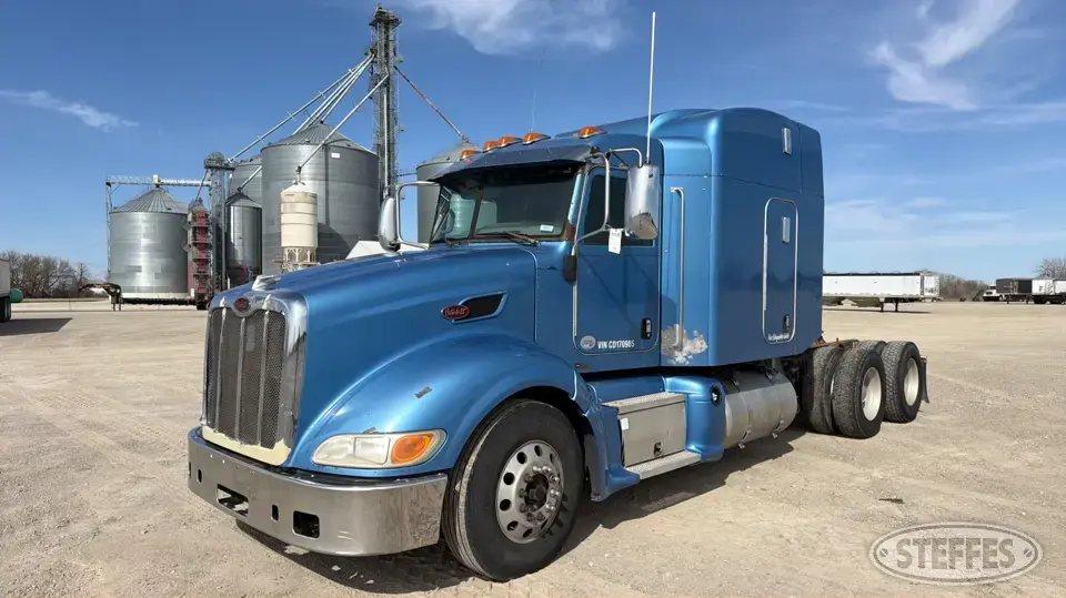 2012 Peterbilt 386 Conventional Truck with Sleeper