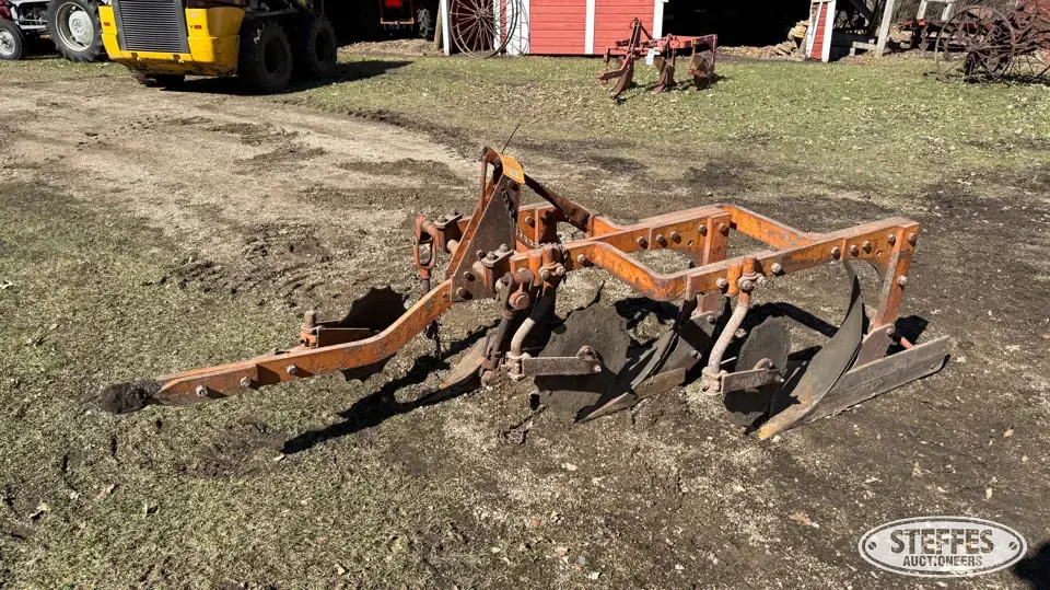 Allis-Chalmers plow Collectible Machinery-Other