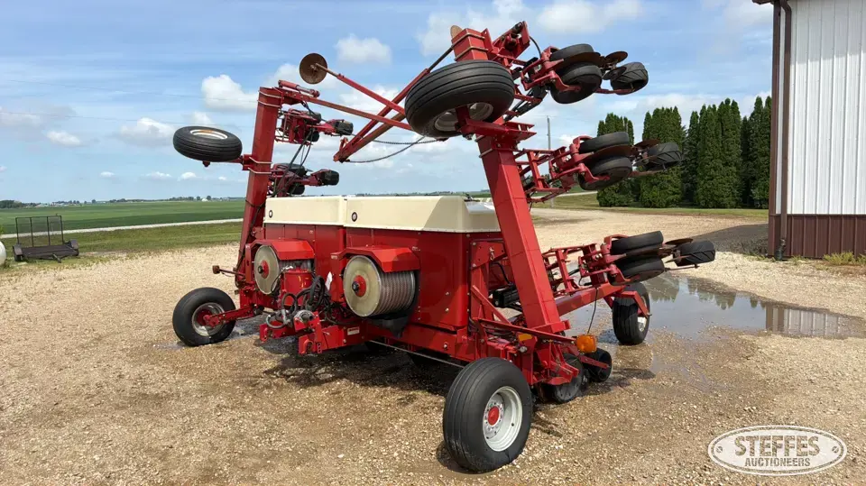 Case IH 955 Cyclo Air 12 or More Row Planter
