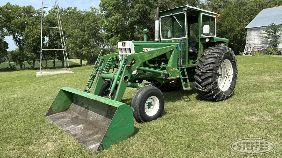 Oliver 1650 2WD Tractor