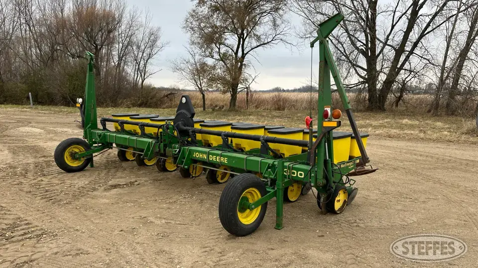 John Deere 7300 Less Than 12 Row Planter