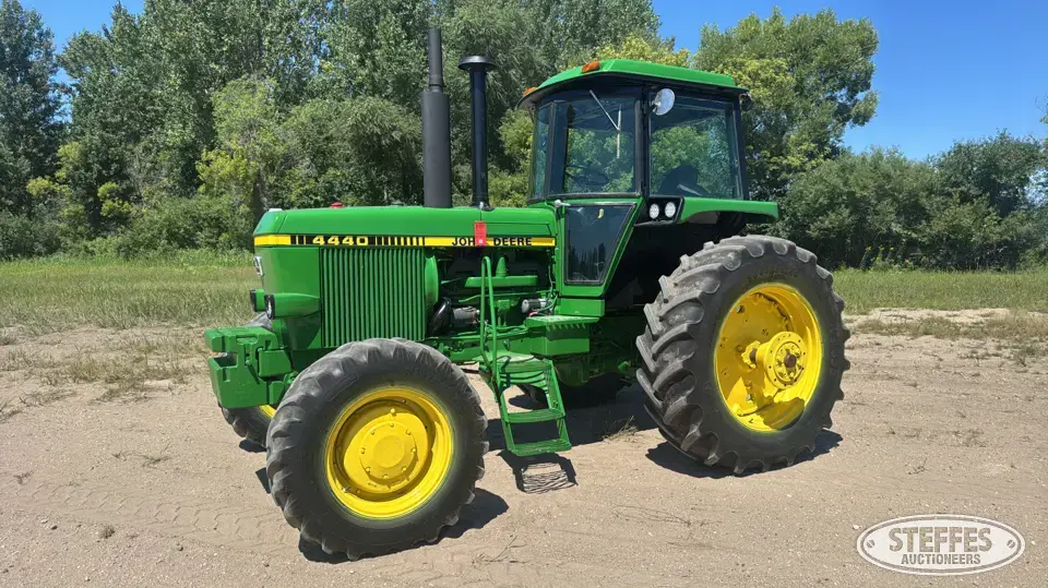1979 John Deere 4440 MFWD Tractor