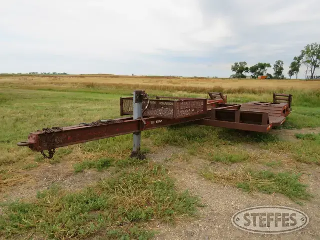Tandem axle implement trailer