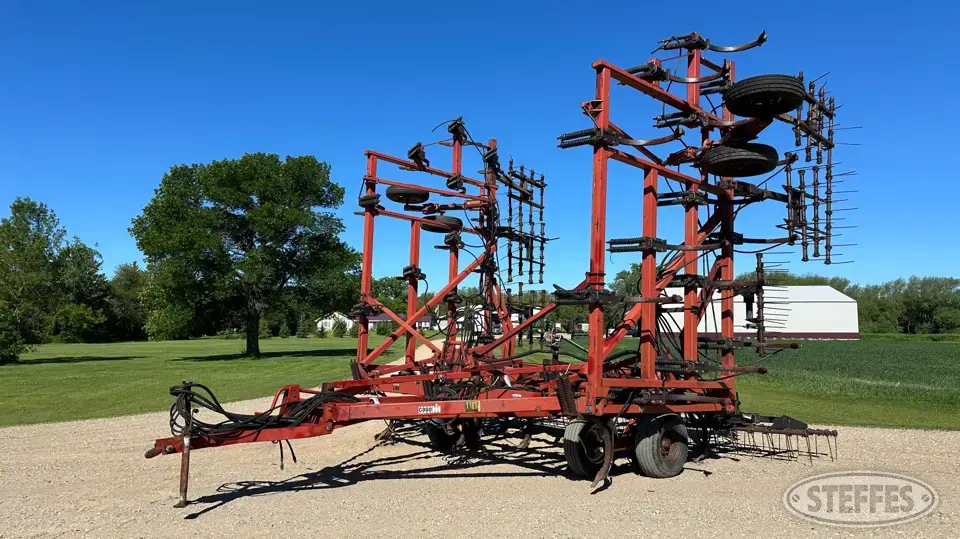 1983 Case IH 5600 Chisel Plow
