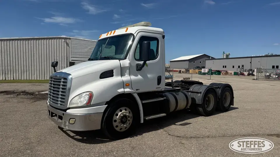 2012 Freightliner Cascadia 113 Conventional Truck without Sleeper