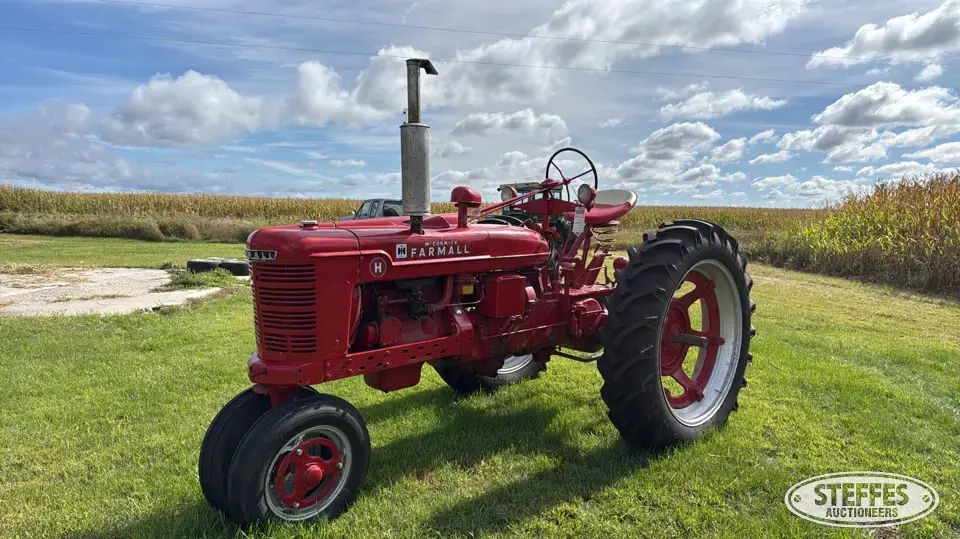 1952 McCormick Farmall H Collectible Tractor