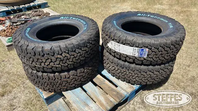(4) BF Goodrich All-Terrain T/A KO2 30x9.50R15LT tires