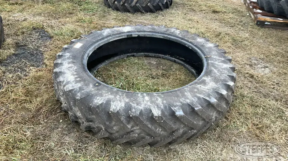 Titan 380/90R46 Tire Tractor-Implement Tire