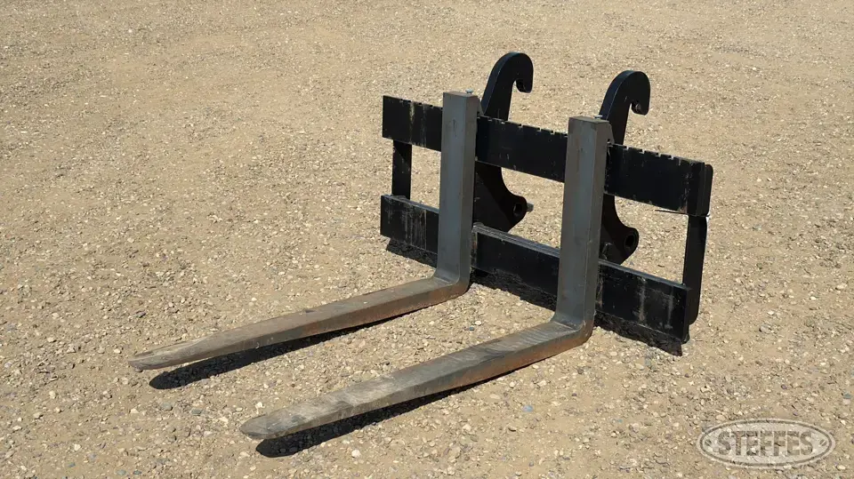 CAT 6W-8832 Loader Attachment