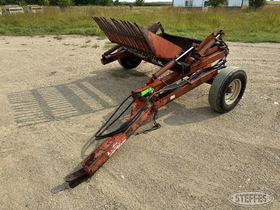 Melroe Rock Picker