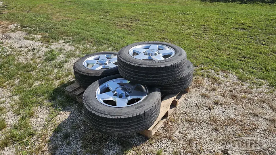 (4) 265/60R20 Tires Passenger-Light Truck Tire
