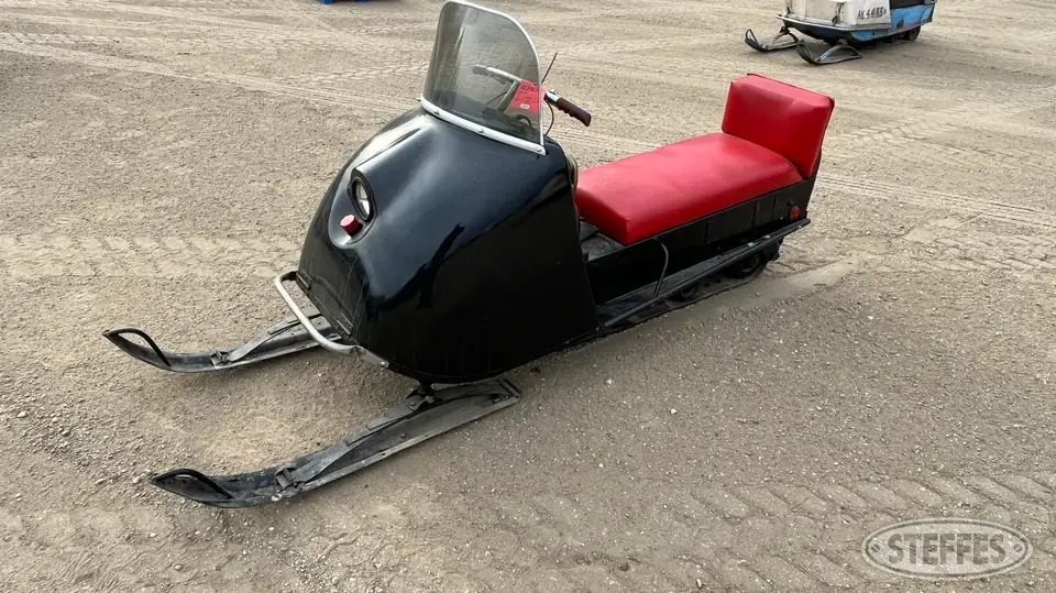 Scorpion Stinger S280 Snowmobile