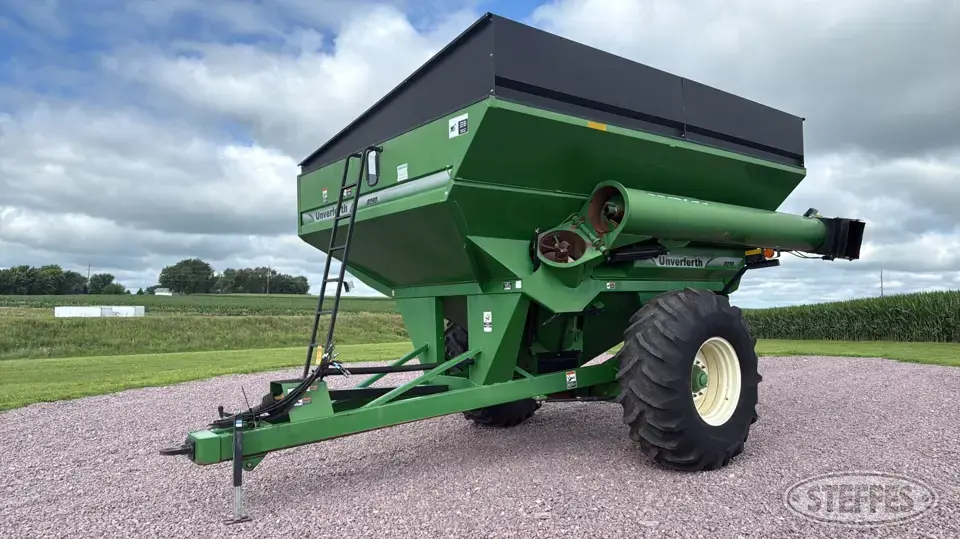 2008 Unverferth 8250 Grain Cart