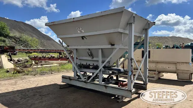Belt feeder