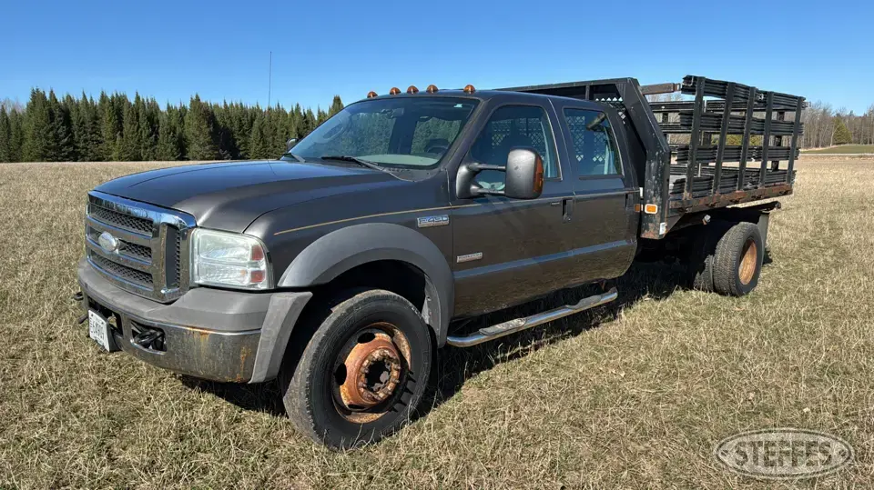 2005 Ford F-450 XLT Over 1 Ton Pickup