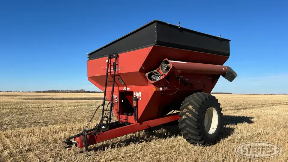 Demco Posiflow 750 Grain Cart