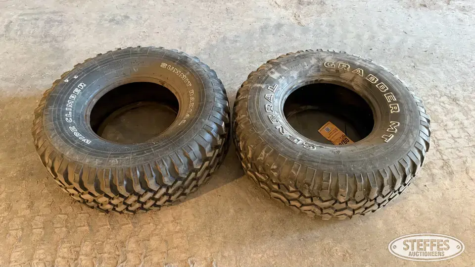 (2) General Grabber MT 33x12.50R15 tires Passenger-Light Truck Tire