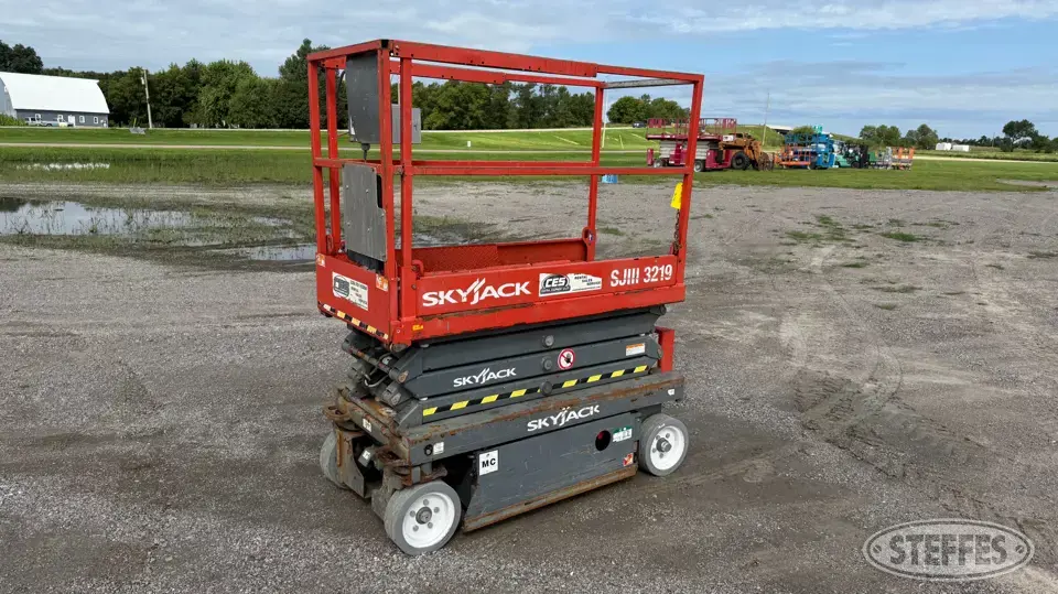 2016 Skyjack SJIII 3219 Scissor Lift