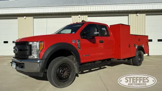 2017 Ford Super Duty F-550 XL