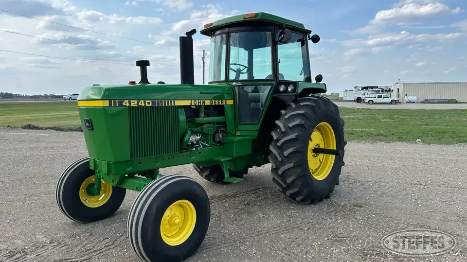 1979 John Deere 4240 2WD Tractor