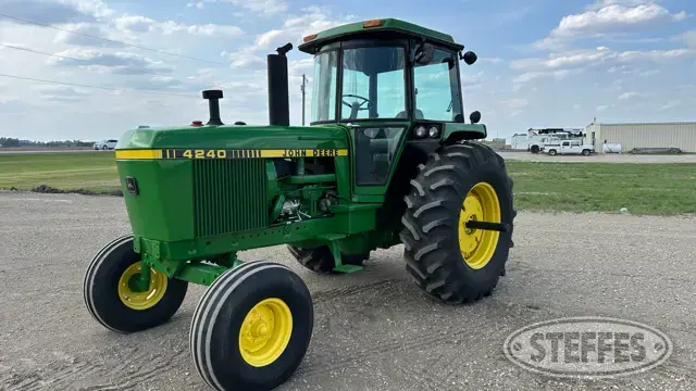 1979 John Deere 4240