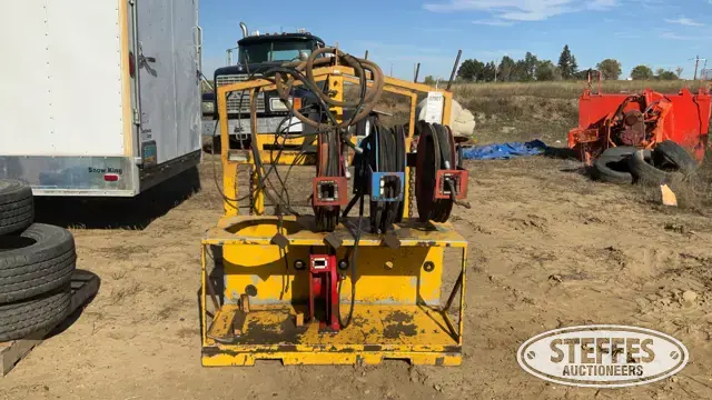 Oil lube station