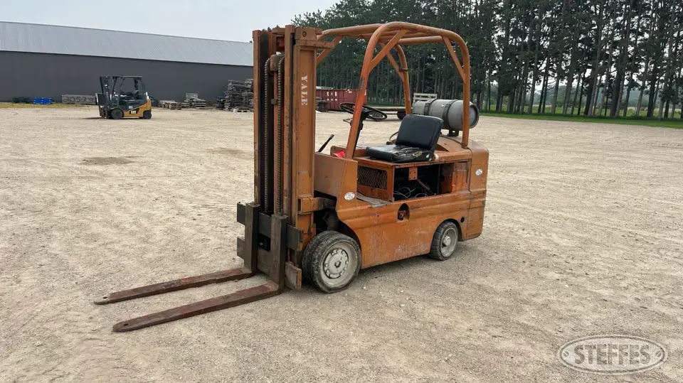 Yale G83C-080-SBS Warehouse Forklift