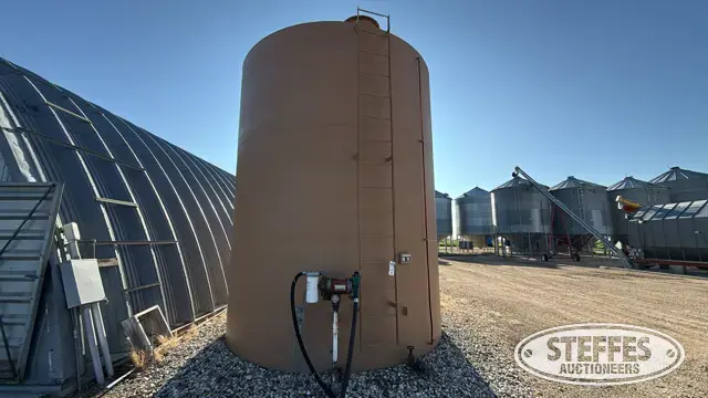 2001 Connor Sales Company 12,500 gal. vertical fuel tank