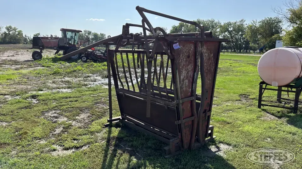 Powder River Squeeze Chute