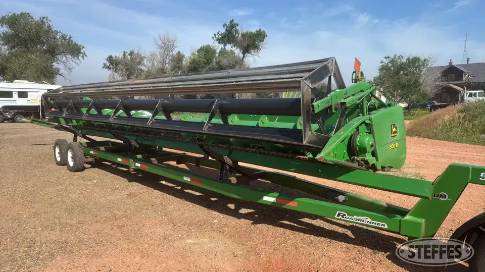 2001 John Deere 930R Rigid Head