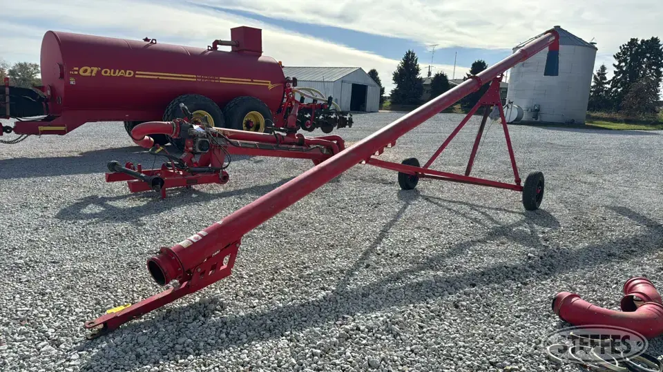 Nuhn load stand Manure Pumping Equipment