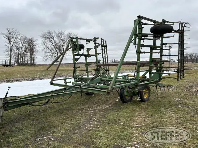 John Deere 1000