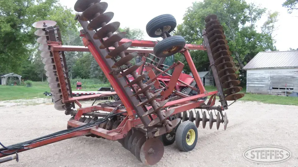 International 496 Disc