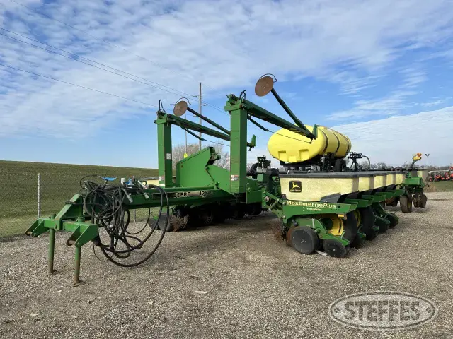 1997 John Deere 1770