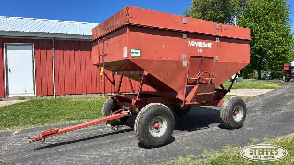 Minnesota 260 gravity wagon Gravity Box