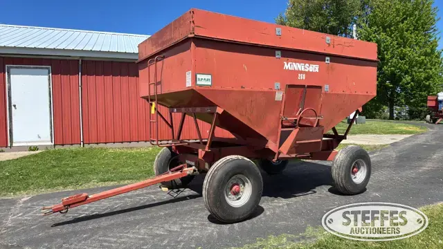 Minnesota 260 gravity wagon